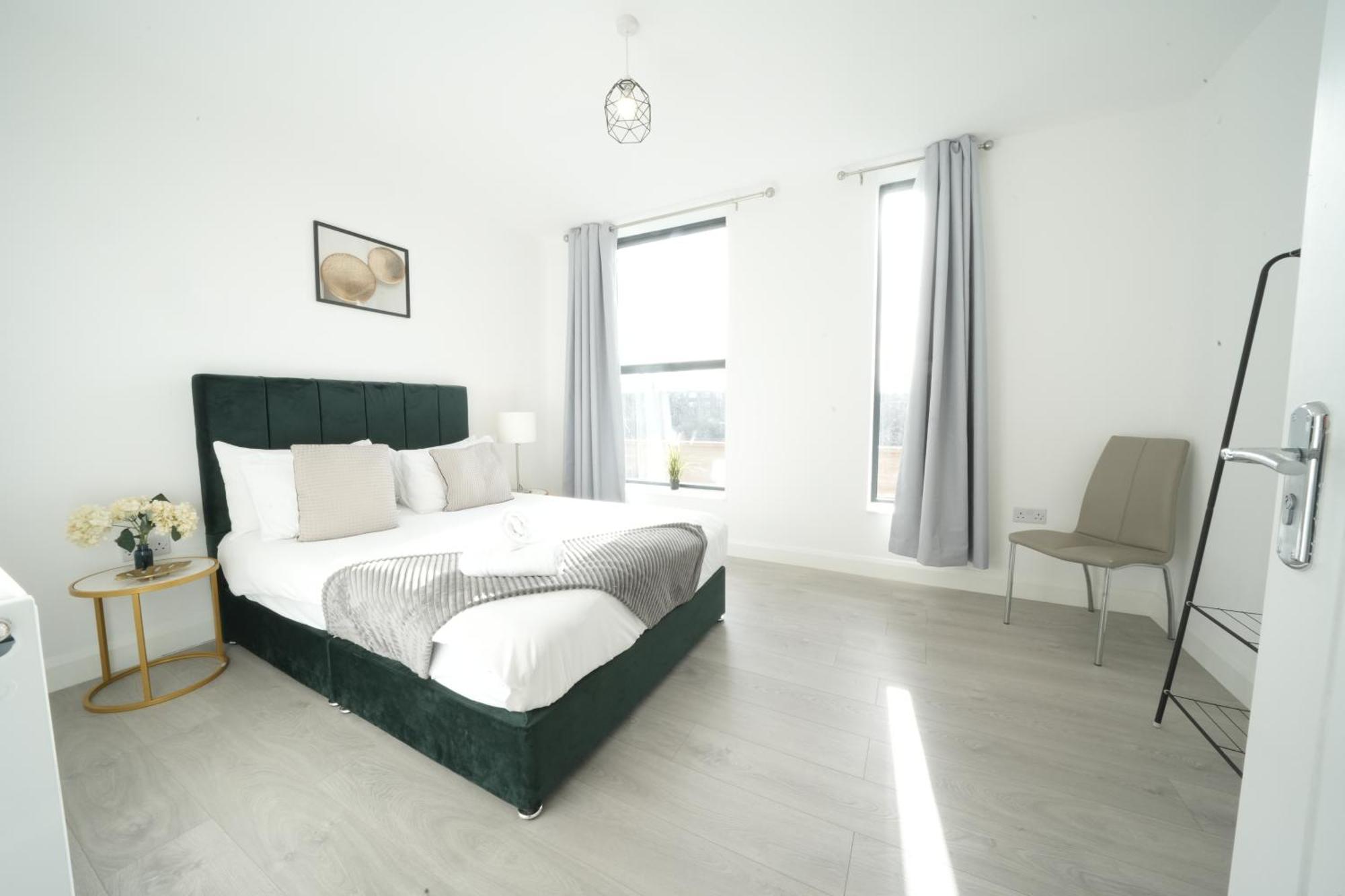 Ealing Broadway Great Stay 7-Minute Walk From The Underground ภายนอก รูปภาพ