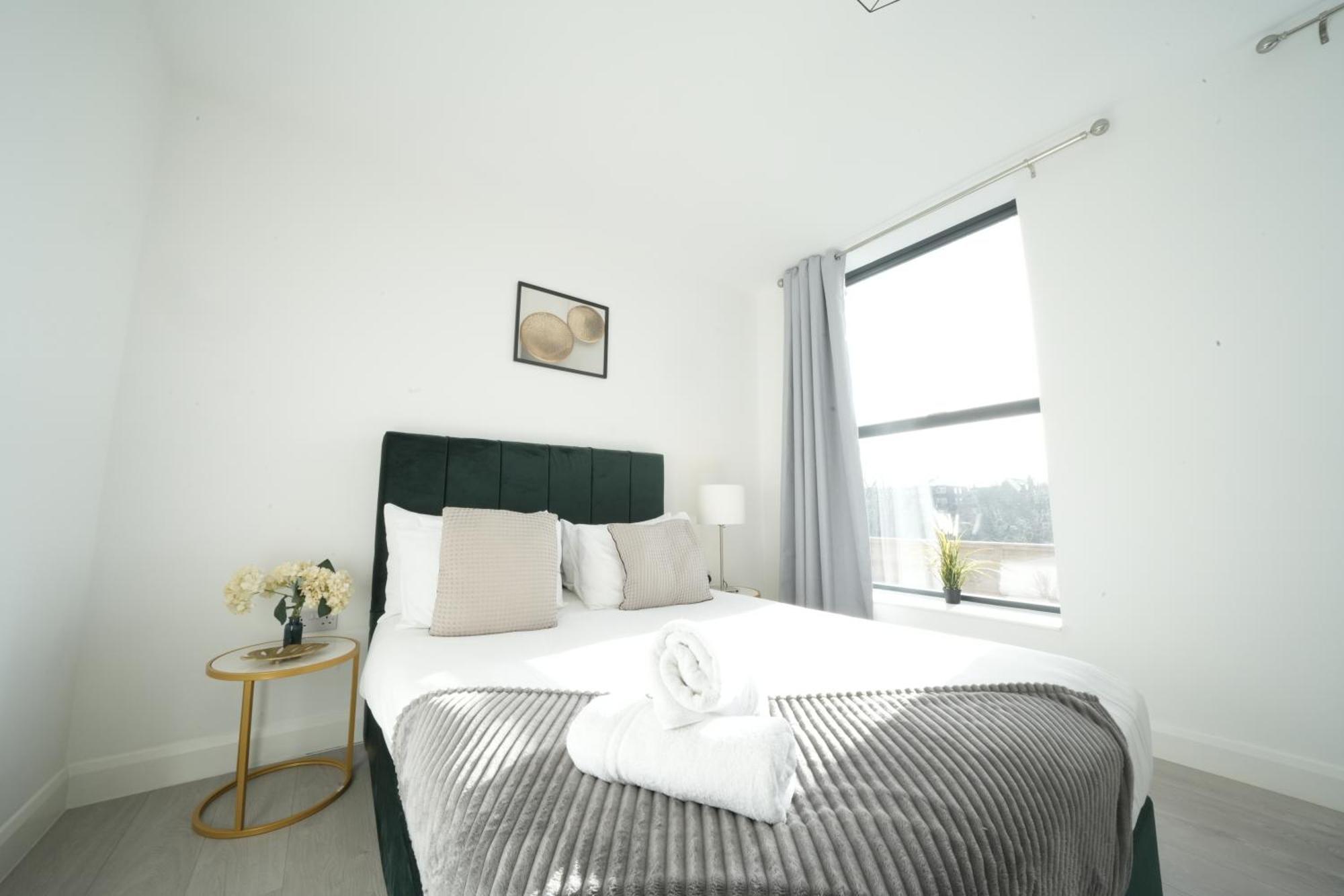 Ealing Broadway Great Stay 7-Minute Walk From The Underground ภายนอก รูปภาพ