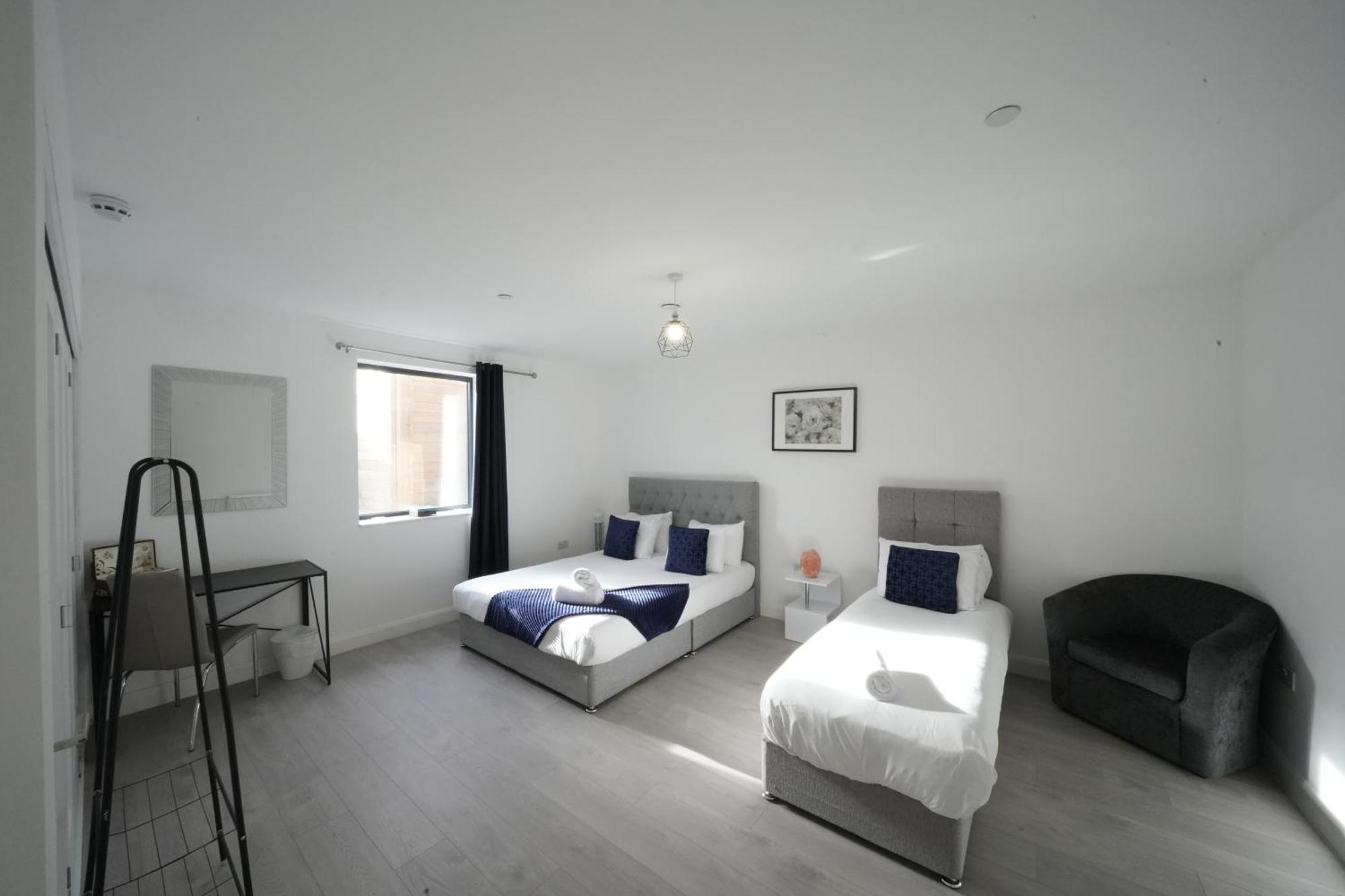 Ealing Broadway Great Stay 7-Minute Walk From The Underground ภายนอก รูปภาพ