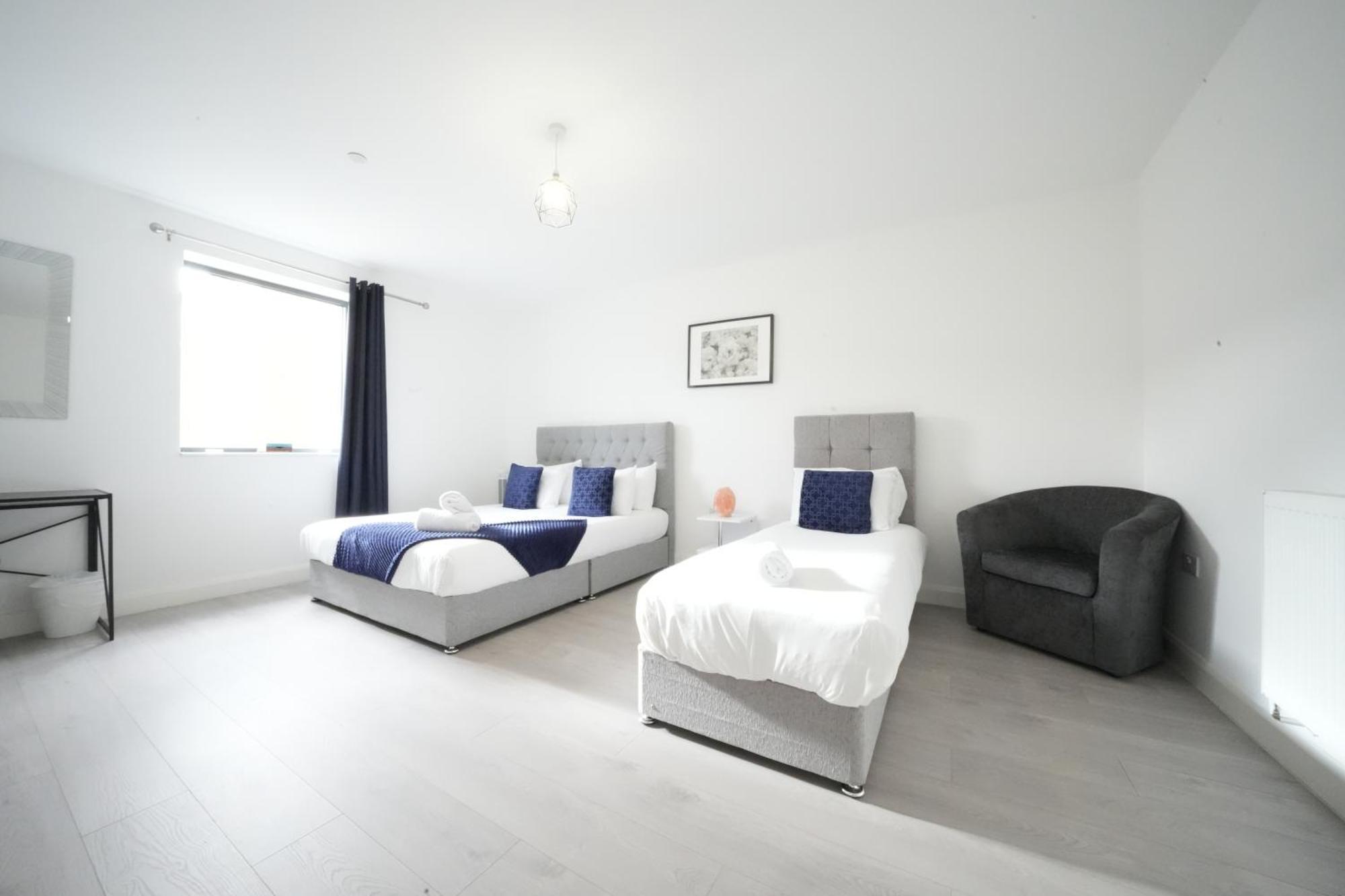 Ealing Broadway Great Stay 7-Minute Walk From The Underground ภายนอก รูปภาพ