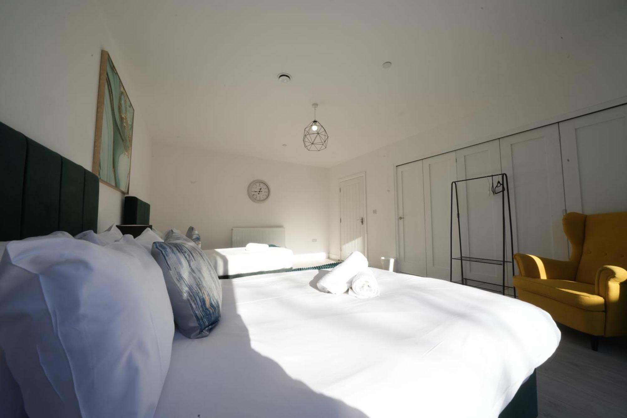 Ealing Broadway Great Stay 7-Minute Walk From The Underground ภายนอก รูปภาพ
