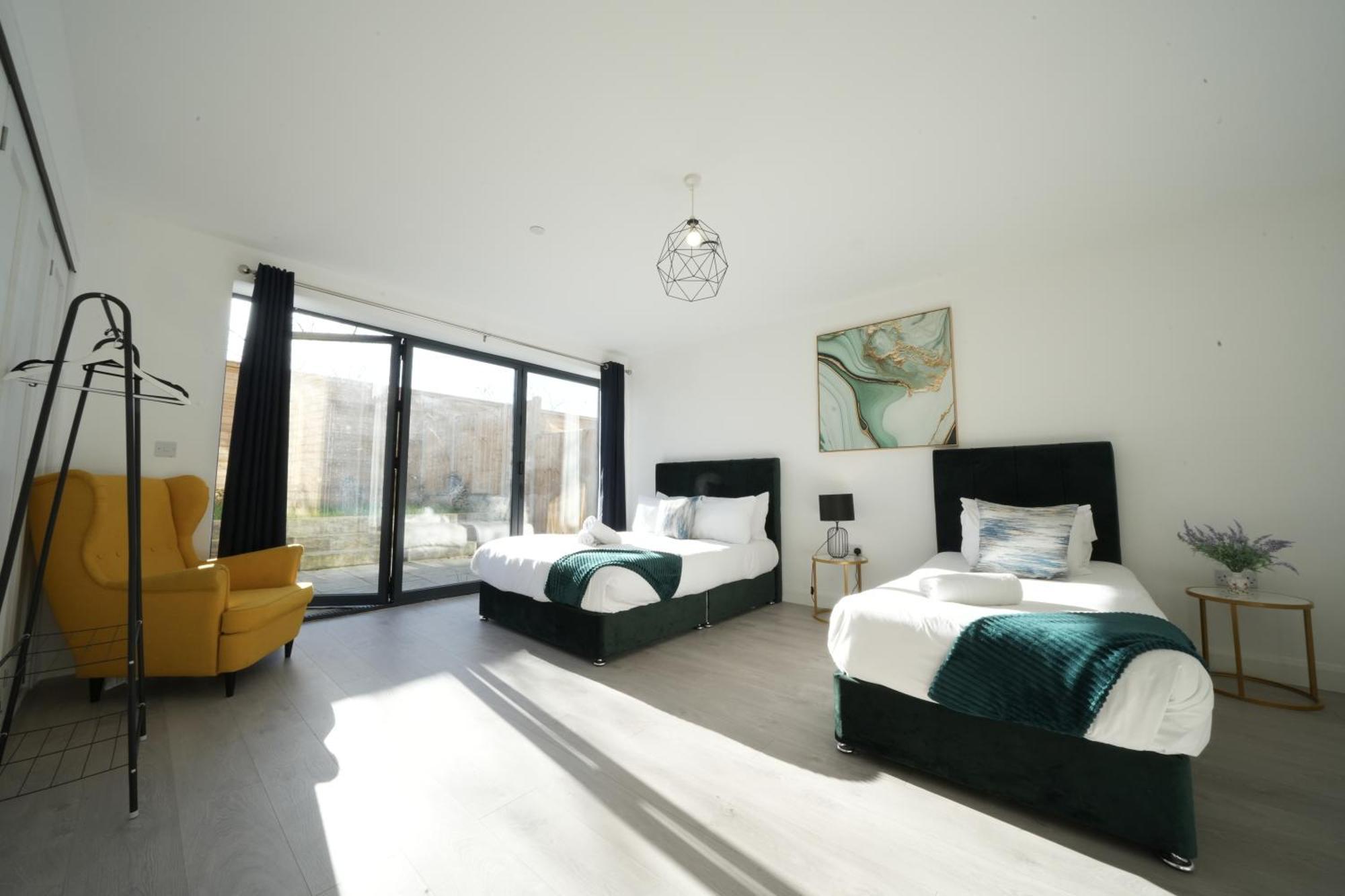 Ealing Broadway Great Stay 7-Minute Walk From The Underground ภายนอก รูปภาพ