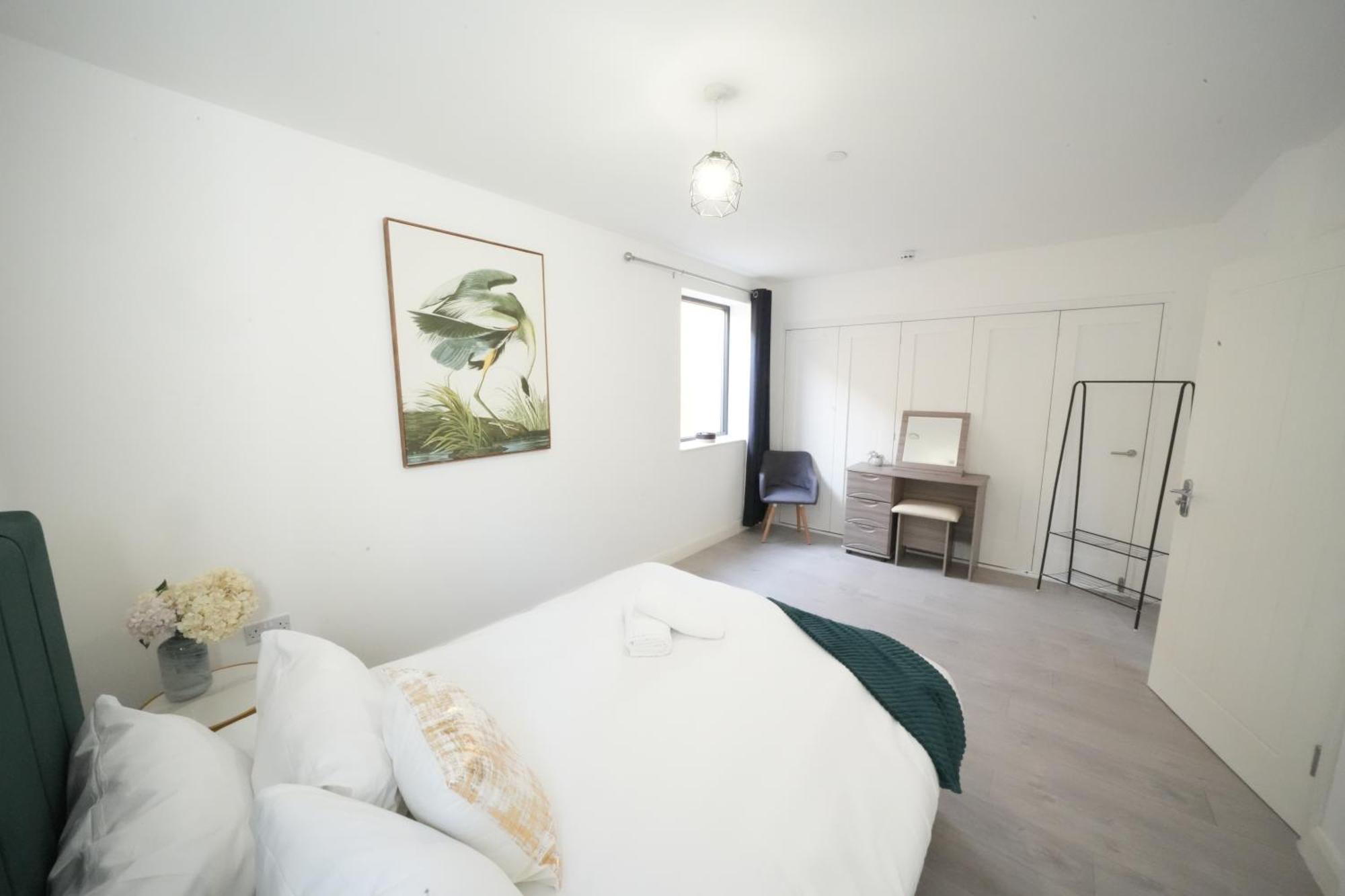Ealing Broadway Great Stay 7-Minute Walk From The Underground ภายนอก รูปภาพ