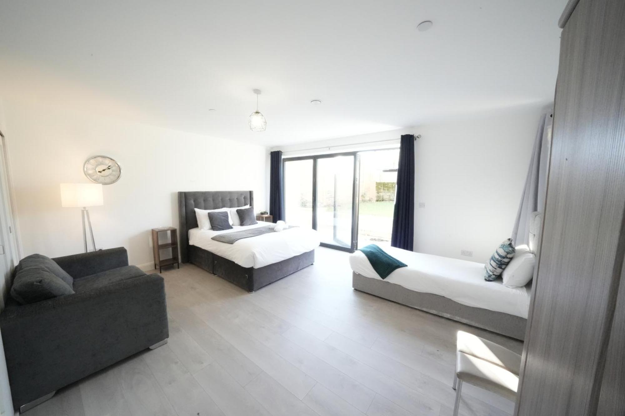 Ealing Broadway Great Stay 7-Minute Walk From The Underground ภายนอก รูปภาพ