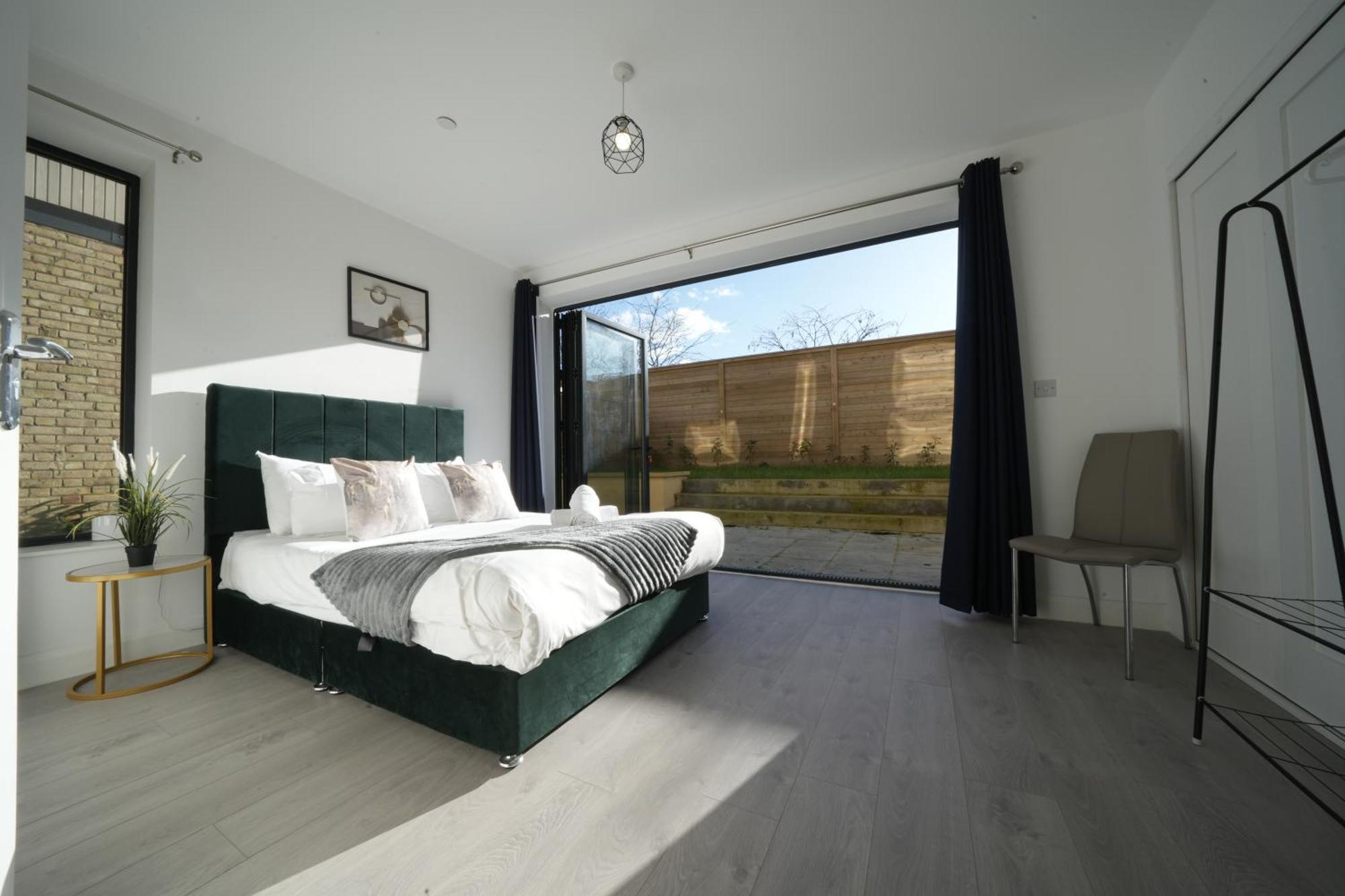 Ealing Broadway Great Stay 7-Minute Walk From The Underground ภายนอก รูปภาพ
