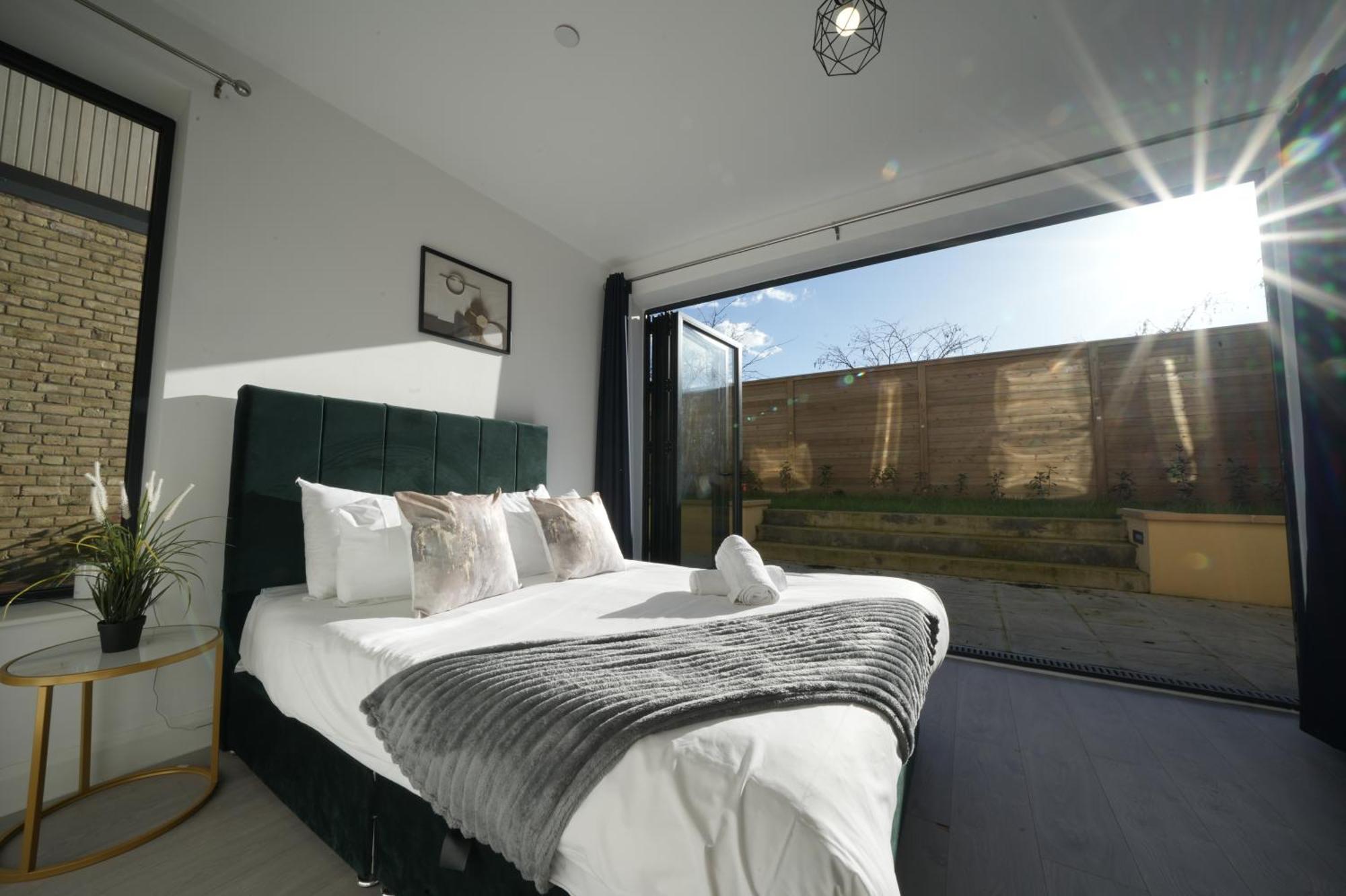 Ealing Broadway Great Stay 7-Minute Walk From The Underground ภายนอก รูปภาพ